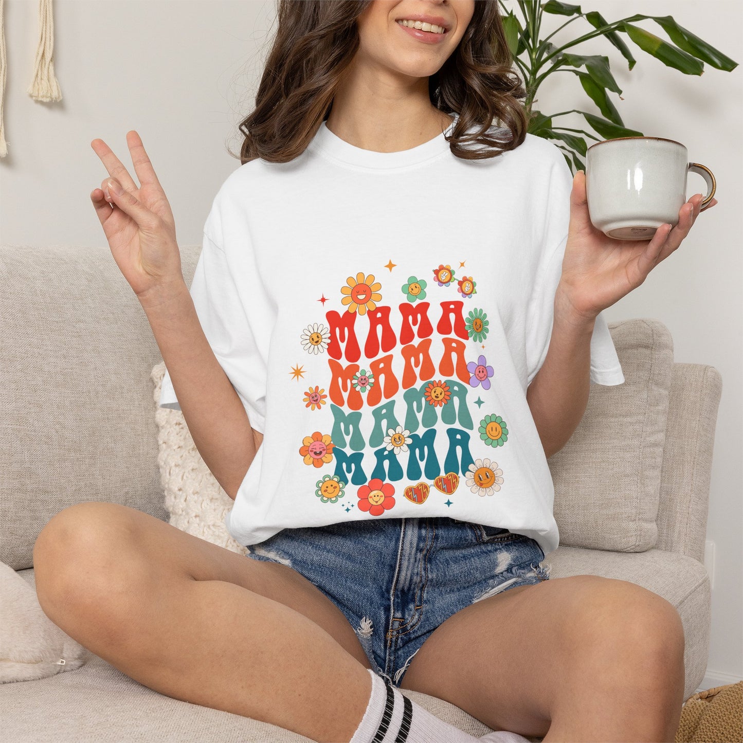 Mama Vibes Floral Retro T-Shirt